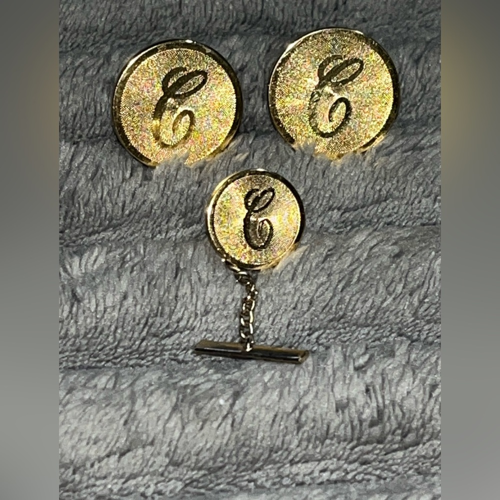 SWANK Vintage 50’s Initial “C” Cuff Links & Tie Tack set gold tone - Picture 10 of 10